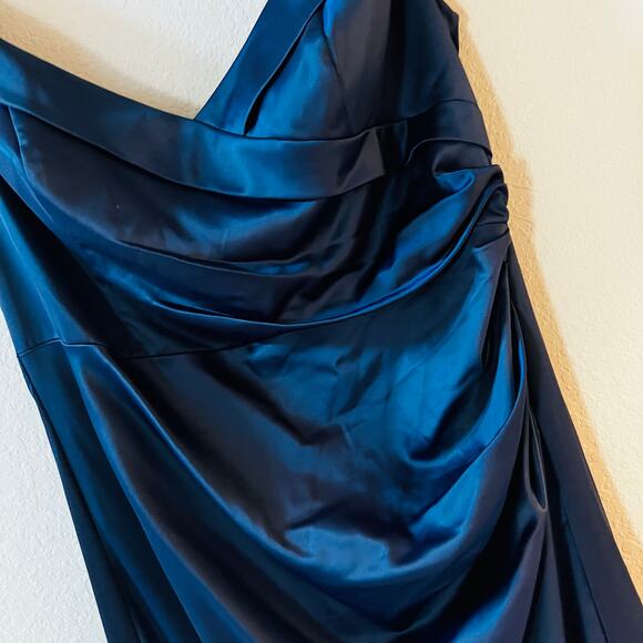 Galina Signature Off Shoulder Ruched  Maxi Mermaid Dress Size 18 Navy - Picture 5 of 9